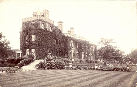 Large Mansion possibly near New Barnet