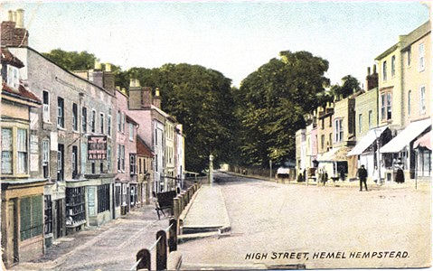 Title: High Street, Hemel Hempstead - Publisher: Hartmann 3979/4 - Date: circa 1903 (Indland messages only)