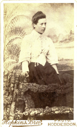 CDV of Victorian lady by Hopkins Bros of Hoddesdon