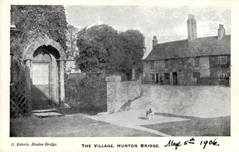 hunton-bridge-the-village