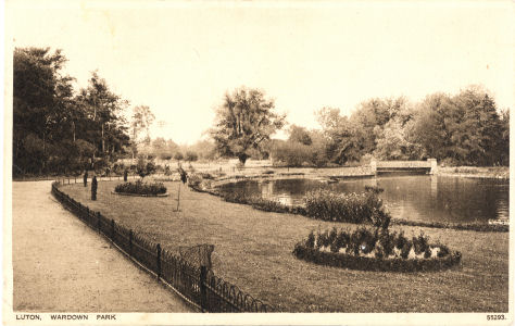 Wardown Park, Luton, Bedfordshire - post card by Photochrom