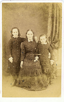 Mum & Children, St ALbans - CDV by Cooper