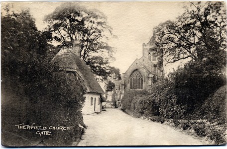 therfield-church-gate