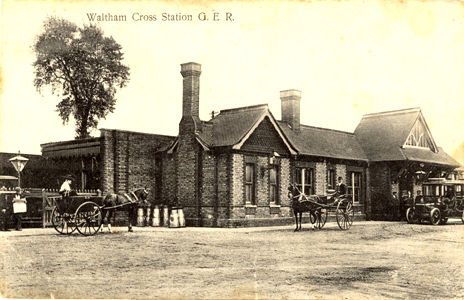 waltham-cross-station-ger