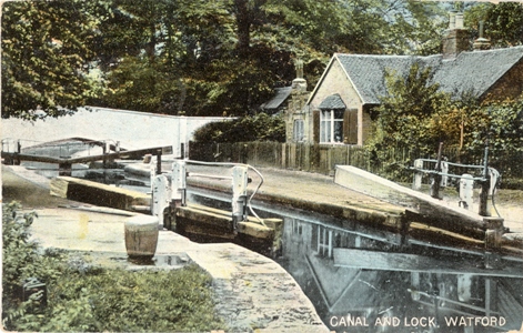 watford-canal-lock-bridge